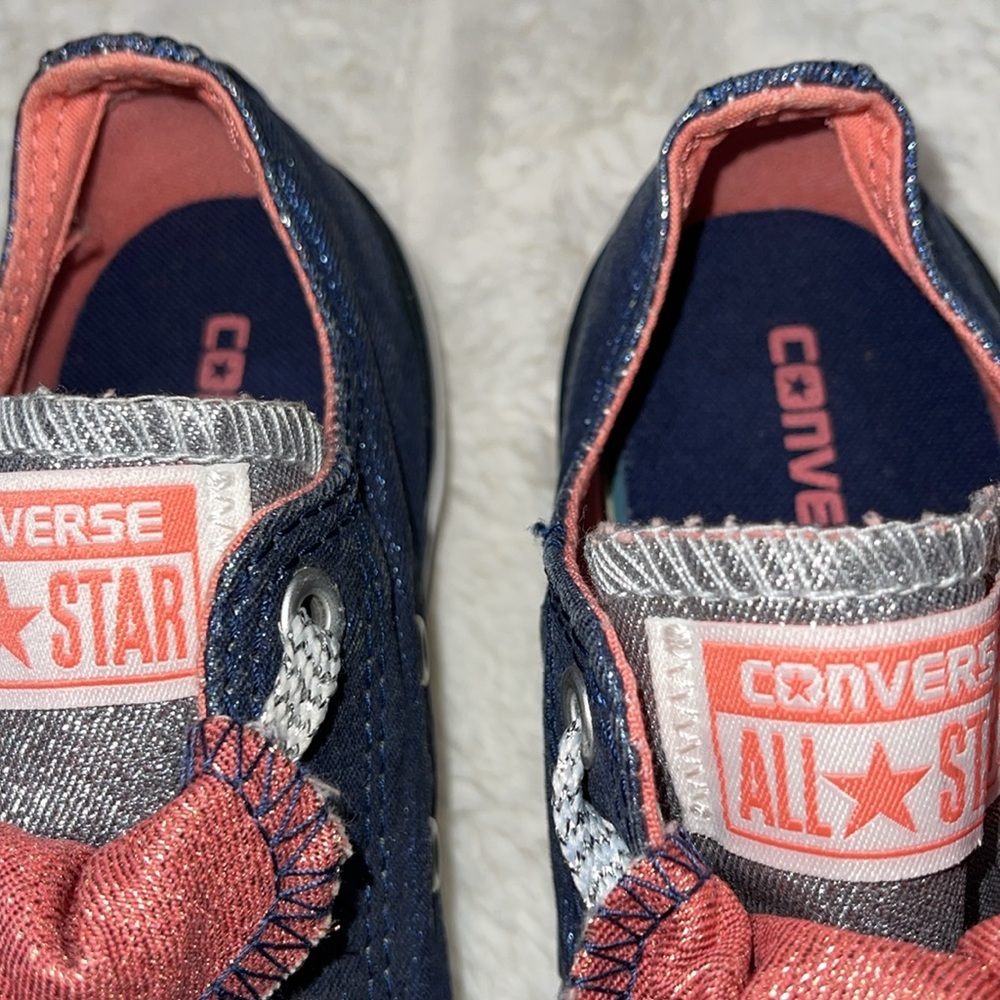 Converse - Picture 2 of 10